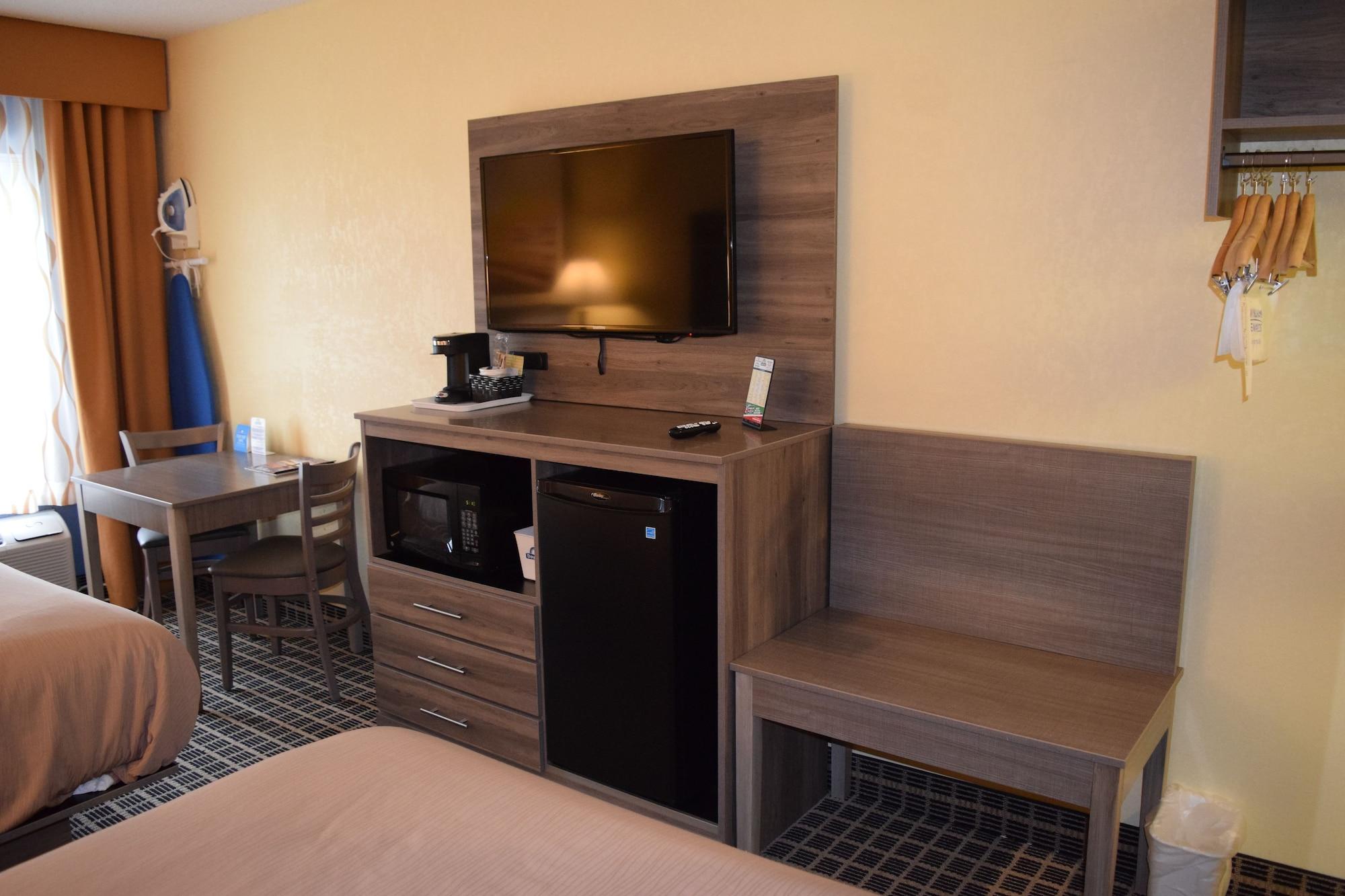Days Inn By Wyndham Cadillac Extérieur photo
