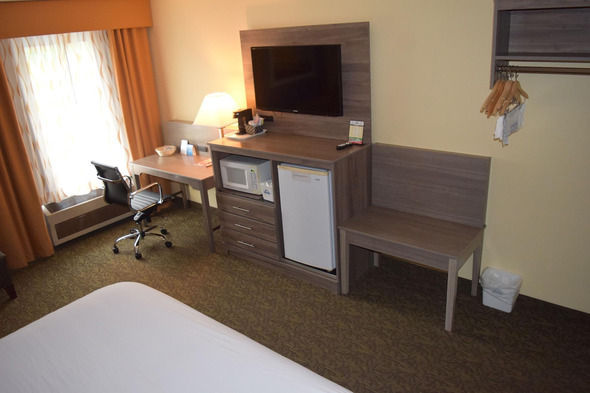 Days Inn By Wyndham Cadillac Extérieur photo