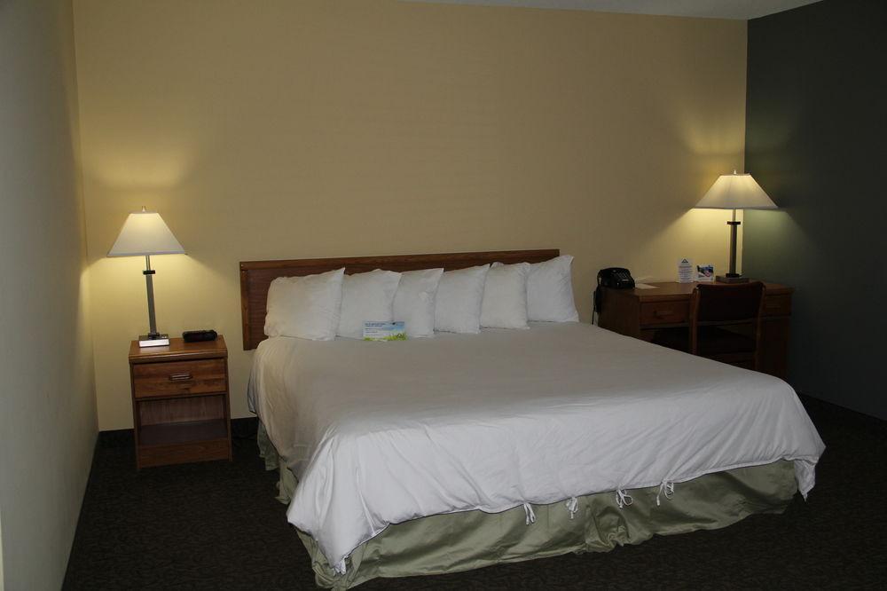 Days Inn By Wyndham Cadillac Extérieur photo