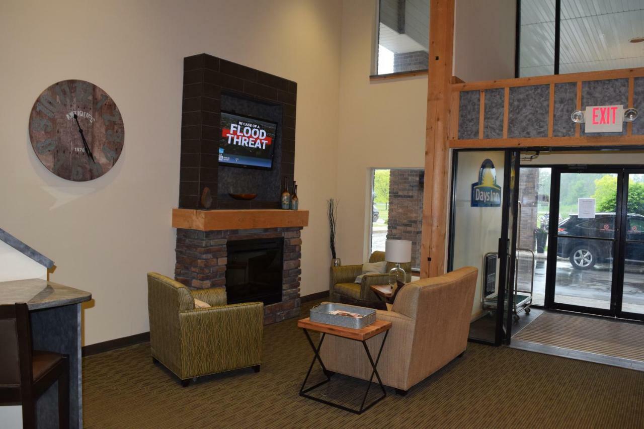 Days Inn By Wyndham Cadillac Extérieur photo