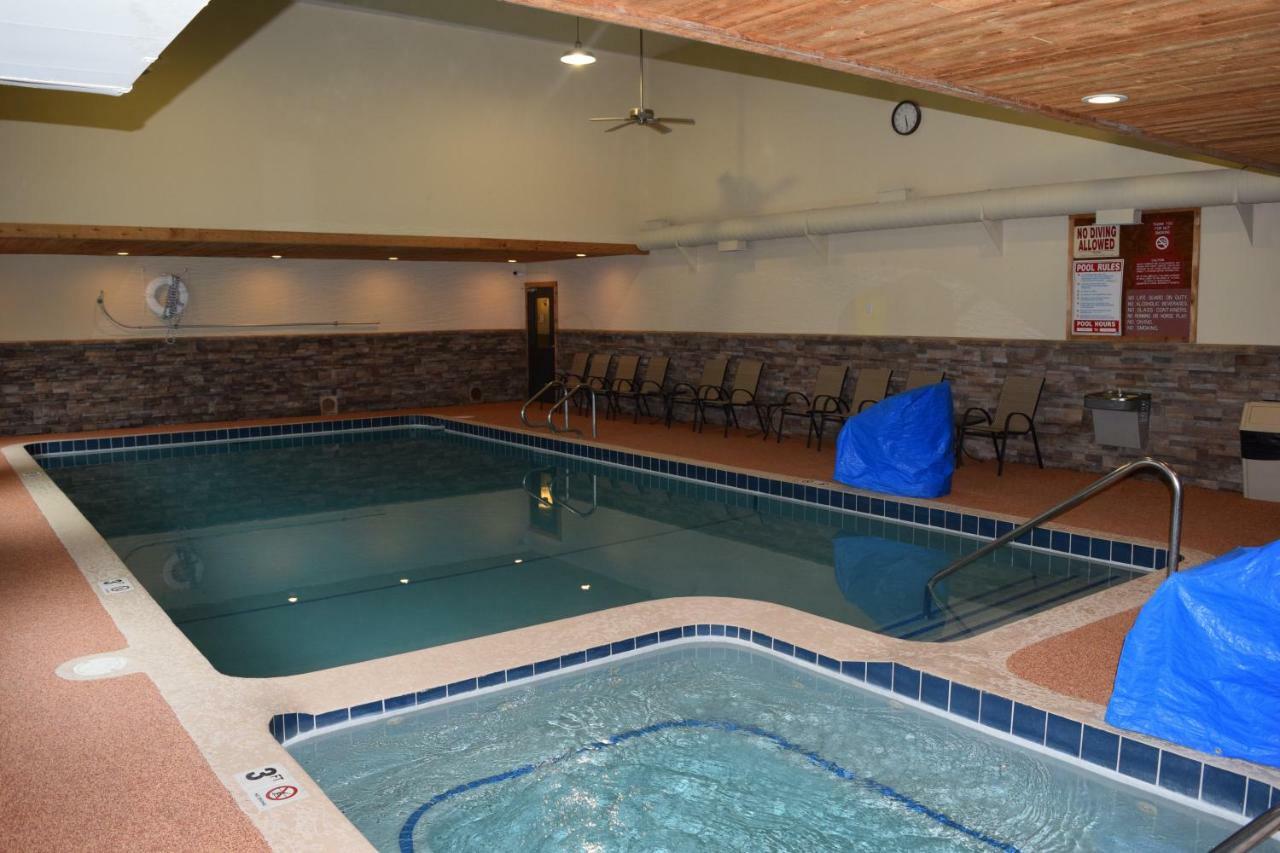 Days Inn By Wyndham Cadillac Extérieur photo