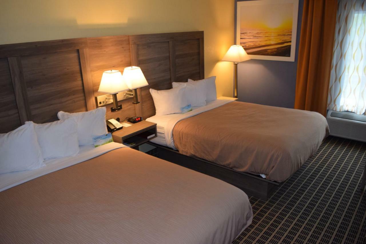 Days Inn By Wyndham Cadillac Extérieur photo